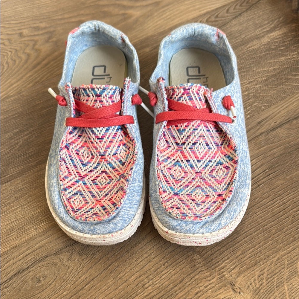 Hey Dude Wendy Playa Fiesta size 7 Women’s